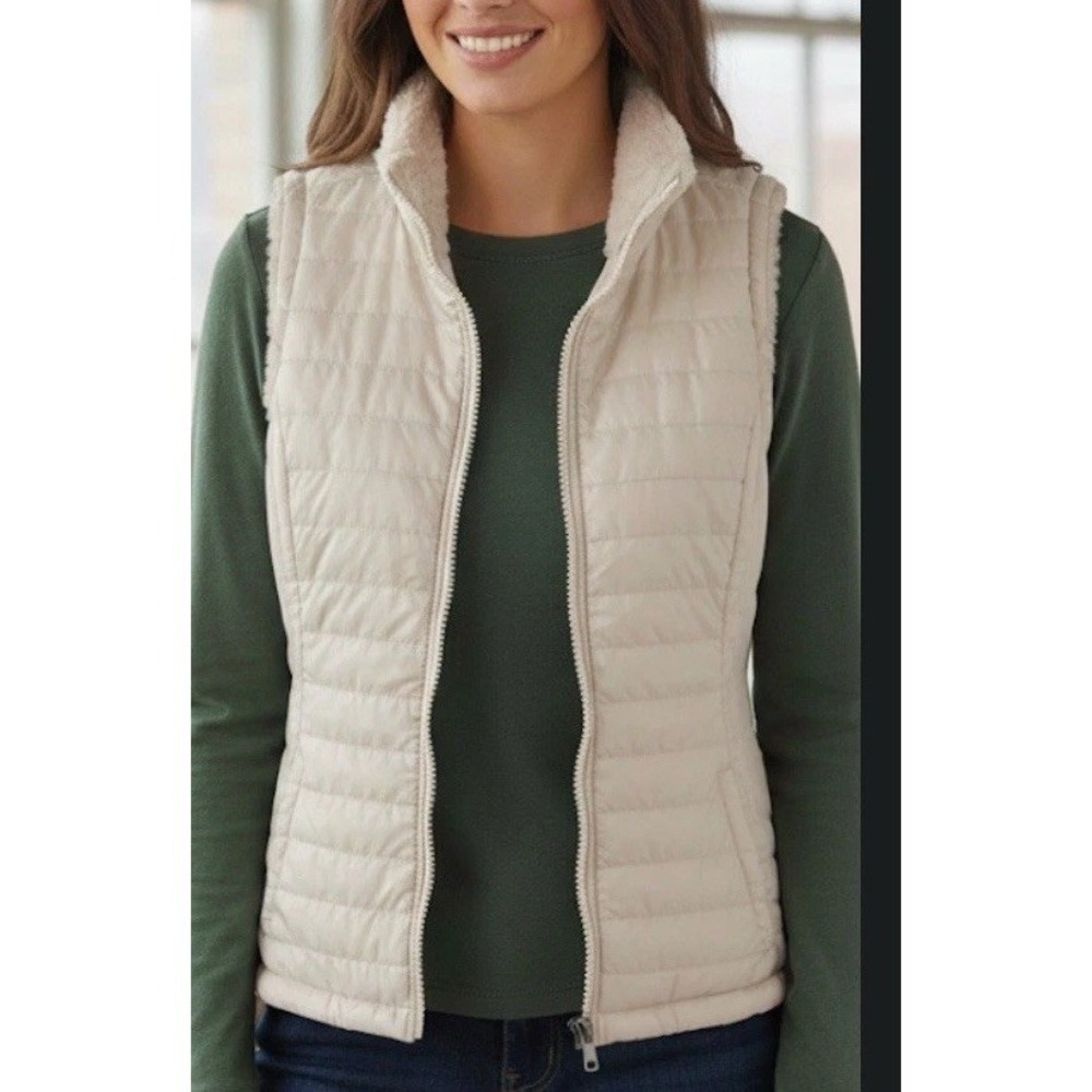 Womans Nicole Miller M Cream Reversible To Faux Fur Lightweight Vest Casual Boho